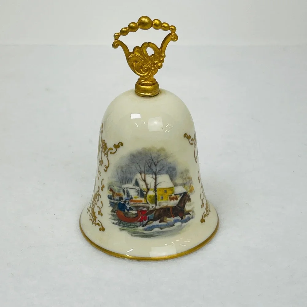 Gorham Fine China Noel 1976 Christmas Bell Winter Sleigh Scene Gold Trim Vintage